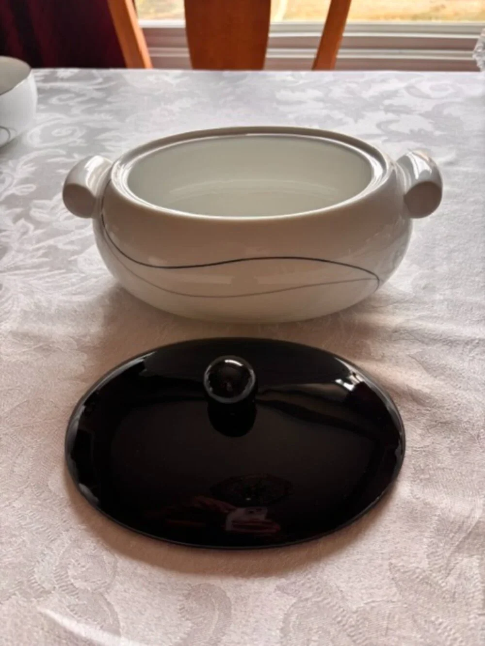 Mikasa threads oval